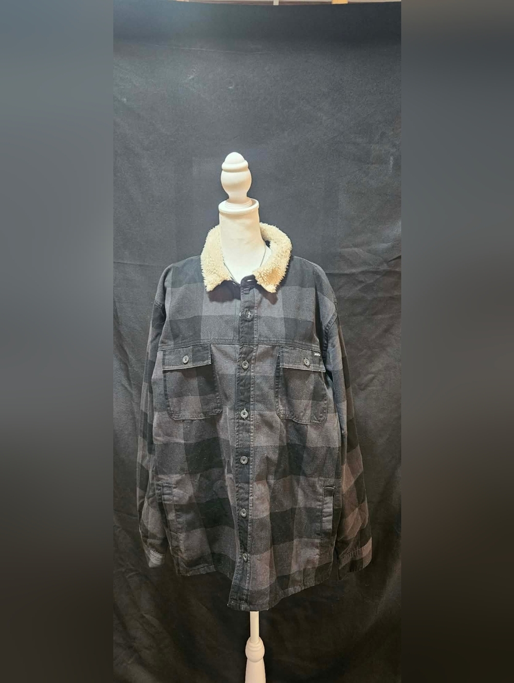 RVCA Plaid Black Utility Jacket with Cream Sherpa Collar XL
